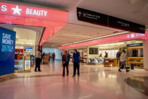 iStyle Khai Trương Tại Sân Bay Quốc Tế George Bush