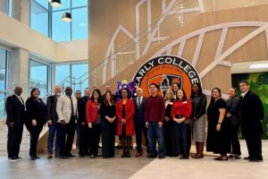 Trường Trung học Cộng đồng trị giá 31 triệu đô la hoàn thành tại Round Rock, Texas