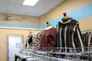 Cửa hàng thời trang ký gửi ở Cypress mang đến khởi đầu mới cho phụ nữ 16 Cửa hàng thời trang ký gửi ở Cypress mang đến khởi đầu mới cho phụ nữ