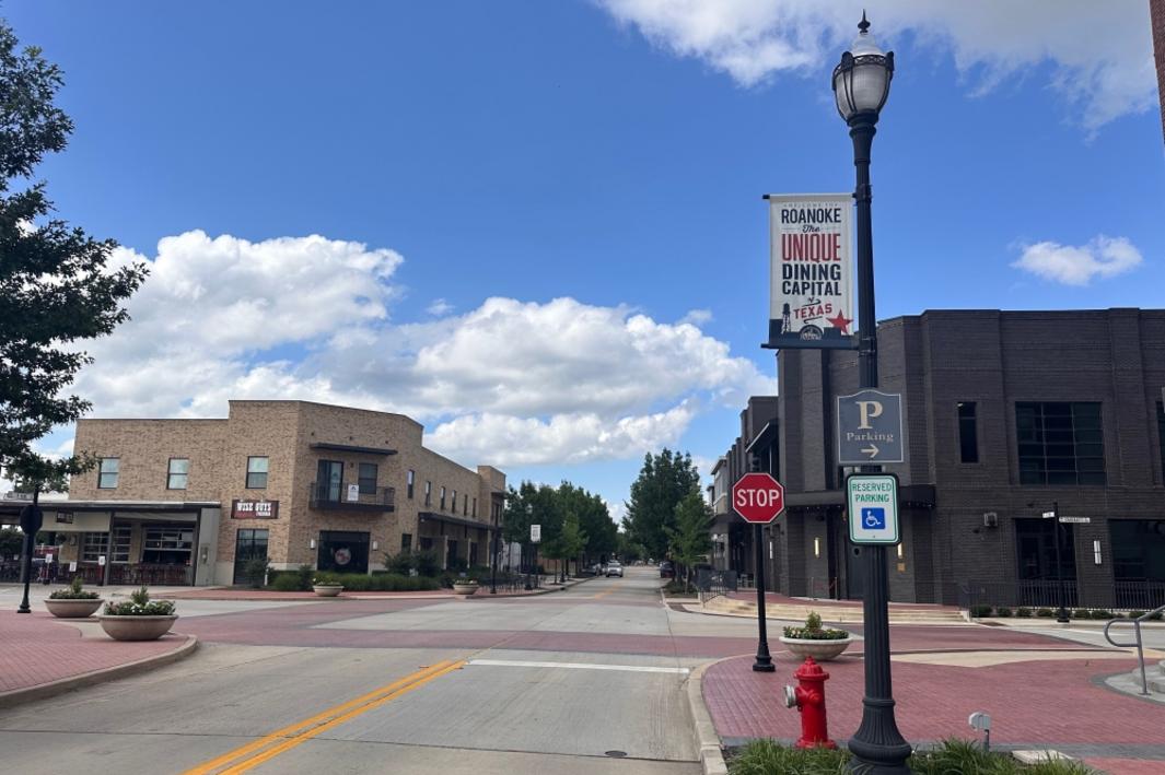 Hội đồng Roanoke thông qua tòa nhà văn phòng, hoãn dự án chung cư trên đường Oak 1 405880