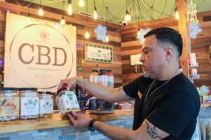 Ủy ban Rượu Bia Texas ban hành quy định về THC có nguồn gốc từ cây gai dầu