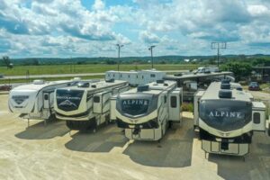 Lone Star Storage tại Bastrop sẽ bổ sung 30.000 bộ vuông không gian RV