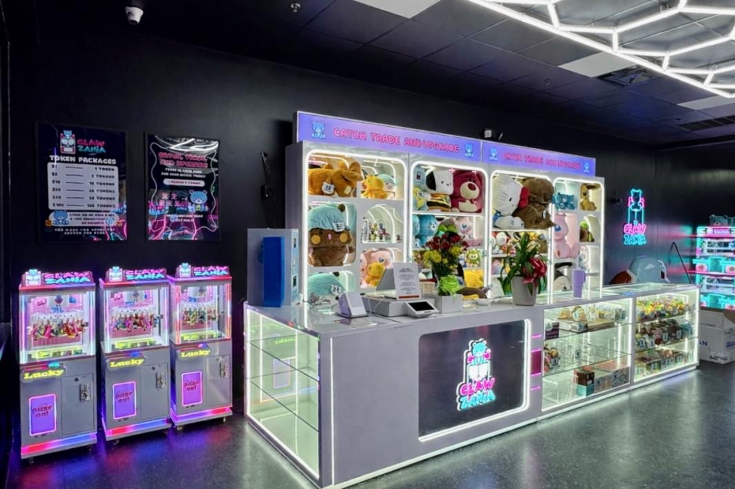 ClawZania Mở Cửa Hàng Trò Chơi Arcade và Máy Gắp Thú Mới Tại Denton 1 407153