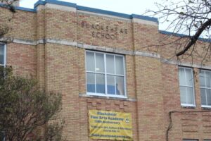 Trường Tiểu học Blackshear kỷ niệm 135 năm nghệ thuật, đa dạng ở Đông Nam Austin 15 Trường Tiểu học Blackshear kỷ niệm 135 năm nghệ thuật, đa dạng ở Đông Nam Austin