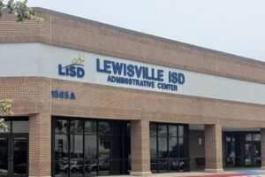 Lewisville ISD Mở Cửa Trở Lại Ngày 30 Tháng Giêng Sau Đợt Đóng Cửa Vì Thời Tiết 12 Lewisville ISD Mở Cửa Trở Lại Ngày 30 Tháng Giêng Sau Đợt Đóng Cửa Vì Thời Tiết