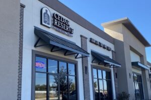 Cửa hàng rượu Cedar Reserve đã khai trương tại Cedar Park