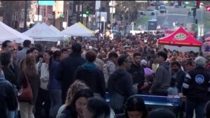 San Francisco khai mạc Năm Mới bằng đại tiệc đường phố