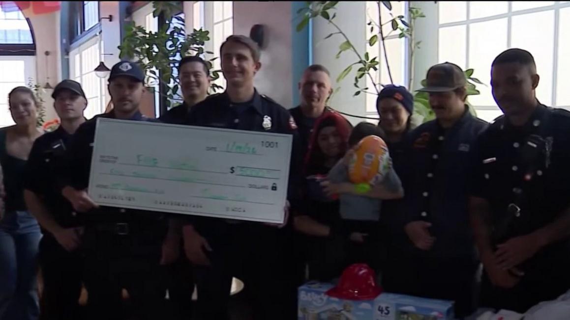 Lực Lượng Cứu Hỏa Oakland Hỗ Trợ Gia Đình Sau Vụ Hỏa Hoạn Căn Hộ 1 45405450259 1080pnbcstations