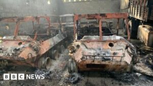 Từ 'Pháo đài' Caracas đến Tòa án New York: Maduro bị bắt 15 Từ ‘Pháo đài’ Caracas đến Tòa án New York: Maduro bị bắt