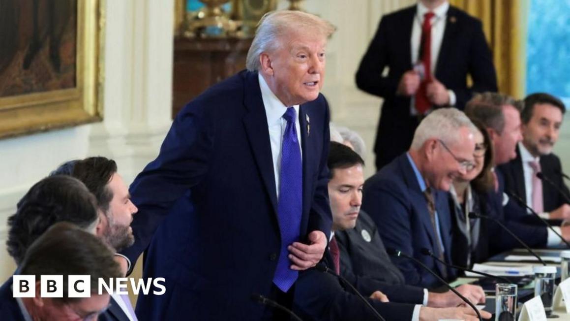 Tổng Thống Donald Trump họp với các lãnh đạo dầu khí về Venezuela 1 573c6280 eda4 11f0 b385 5f48925de19a