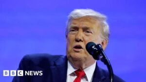 Tổng Thống Trump từ bỏ ý định áp thuế lên Greenland sau cuộc họp NATO 27 Tổng Thống Trump từ bỏ ý định áp thuế lên Greenland sau cuộc họp NATO