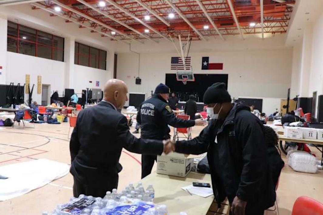 Các trung tâm sưởi ấm mở cửa đón người dân Houston tránh rét cuối tuần 1 7WAZZHLKE5EMVCZ5FRWXBYK5UE