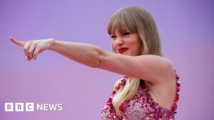 Taylor Swift ghi danh vào Đại sảnh Danh vọng Nhạc sĩ 2 Taylor Swift ghi danh vào Đại sảnh Danh vọng Nhạc sĩ