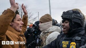 1.500 lính Mỹ được đặt trong tình trạng sẵn sàng triển khai đến Minneapolis