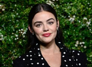 Lucy Hale kỷ niệm 4 năm cai rượu, vượt qua ‘đáy vực’