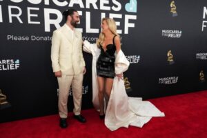 Noah Kahan góp mặt trong tuần lễ Super Bowl