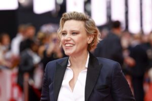Tử vi ngày 6 tháng 1 năm 2026: Kate McKinnon, sự bốc đồng cảm xúc sẽ khiến bạn phải trả giá