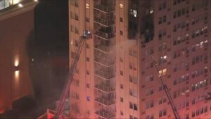 Lính cứu hỏa bị thương trong vụ hỏa hoạn tại chung cư cao tầng ở Atlantic City 33 Lính cứu hỏa bị thương trong vụ hỏa hoạn tại chung cư cao tầng ở Atlantic City