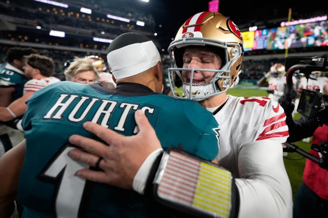 49ers thắng Eagles trong trận đấu vòng loại 1 BNG L 49ERS 0112 1