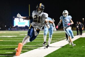 Kyan Phillips của Lincoln được vinh danh Cầu thủ xuất sắc nhất Hạt Santa Clara 10 Kyan Phillips của Lincoln được vinh danh Cầu thủ xuất sắc nhất Hạt Santa Clara