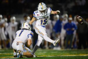 Những Cầu Thủ Chơi Phủi Xuất Sắc Nhất Vùng Vịnh Được Vinh Danh 11 Những Cầu Thủ Chơi Phủi Xuất Sắc Nhất Vùng Vịnh Được Vinh Danh