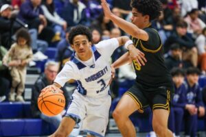 Bóng rổ: Dougherty Valley hạng 13 thắng California hạng 20 trên sân nhà