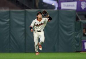 Giants điều chỉnh vị trí của Jung Hoo Lee sang cánh phải sau khi ký hợp đồng với Harrison Bader