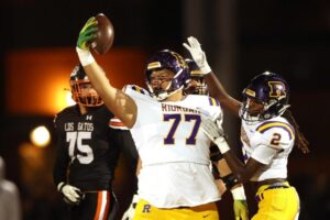 Tuyển chọn đội hình tấn công xuất sắc nhất giải bóng bầu dục trung học