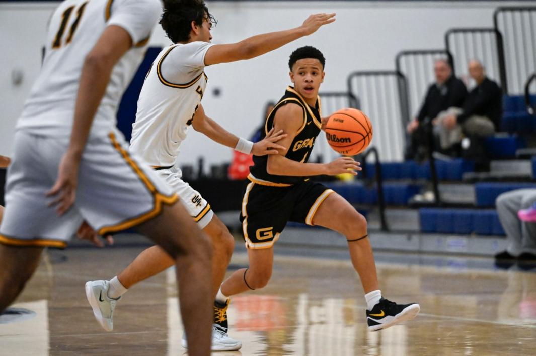 Tổng kết thể thao học đường: Bellarmine thắng trận kịch tính, Granada gây bất ngờ 1 BNG L PREPHOOPS 0103 32