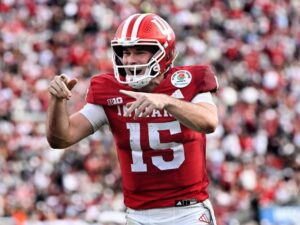 Indiana Vùi Dập Alabama 38-3, Giành Chiến Thắng Rose Bowl Lần Đầu