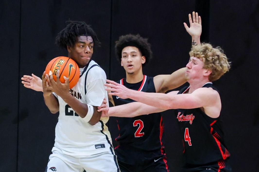 Salesian Đè Bẹp Albany trong Trận Mở Màn TCAL 1 BNG L SALHOOPS 0107 1