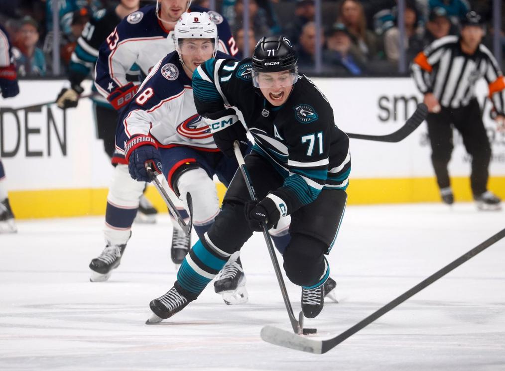 Macklin Celebrini của Sharks có thể trở thành MVP của NHL 1 BNG L SHARKS 0107 24