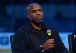 Liệu Sharks có thể trao đổi Kiefer Sherwood trước hạn chót?