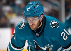 Trung vệ Alexander Wennberg của Sharks được chọn vào đội tuyển Olympic Thụy Điển