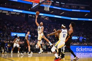 Phân tích nhanh: Curry và Butler chơi hay, nhưng Warriors thua Hawks