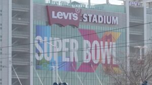 Cộng đồng người Việt ở Vùng Vịnh lo ngại về làn sóng nhập cư tại Super Bowl