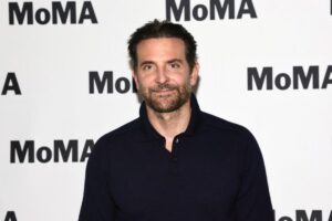 Bradley Cooper né tránh tin đồn phẫu thuật thẩm mỹ
