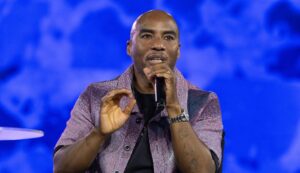 Charlamagne tha God và đồng nghiệp cho rằng giới trẻ ngày nay thiếu đạo đức làm việc, không chịu làm những việc vặt như người nhập cư