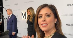 Tổng thống và Đệ nhất Phu nhân dự buổi ra mắt phim 'Melania' 14 Tổng thống và Đệ nhất Phu nhân dự buổi ra mắt phim ‘Melania’