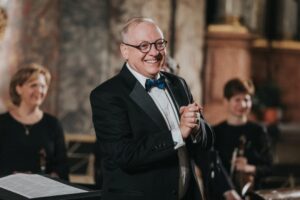 Cựu nhạc trưởng dẫn dắt Philharmonia Baroque trong loạt hòa nhạc