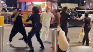 Bình luận của cư dân mạng về đoạn video bảo vệ đánh nhau với hai người rồi bắt tay