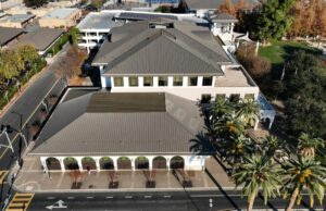 Chánh biện lý thành phố Brentwood từ chức 35 Chánh biện lý thành phố Brentwood từ chức