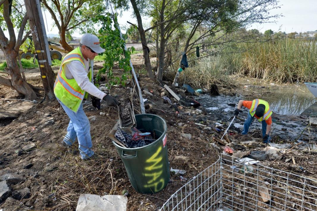 EBT L CLEANCAMP 0729 2 1