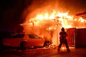 Hỏa hoạn tại nhà ở Pleasanton khiến một phụ nữ và chó phải di dời, theo lời Cảnh sát trưởng