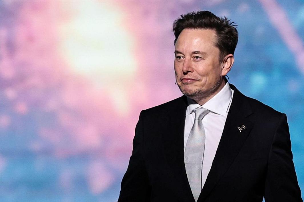 Elon Musk threatens to sue Apple over app store ranking of his AI app2 2