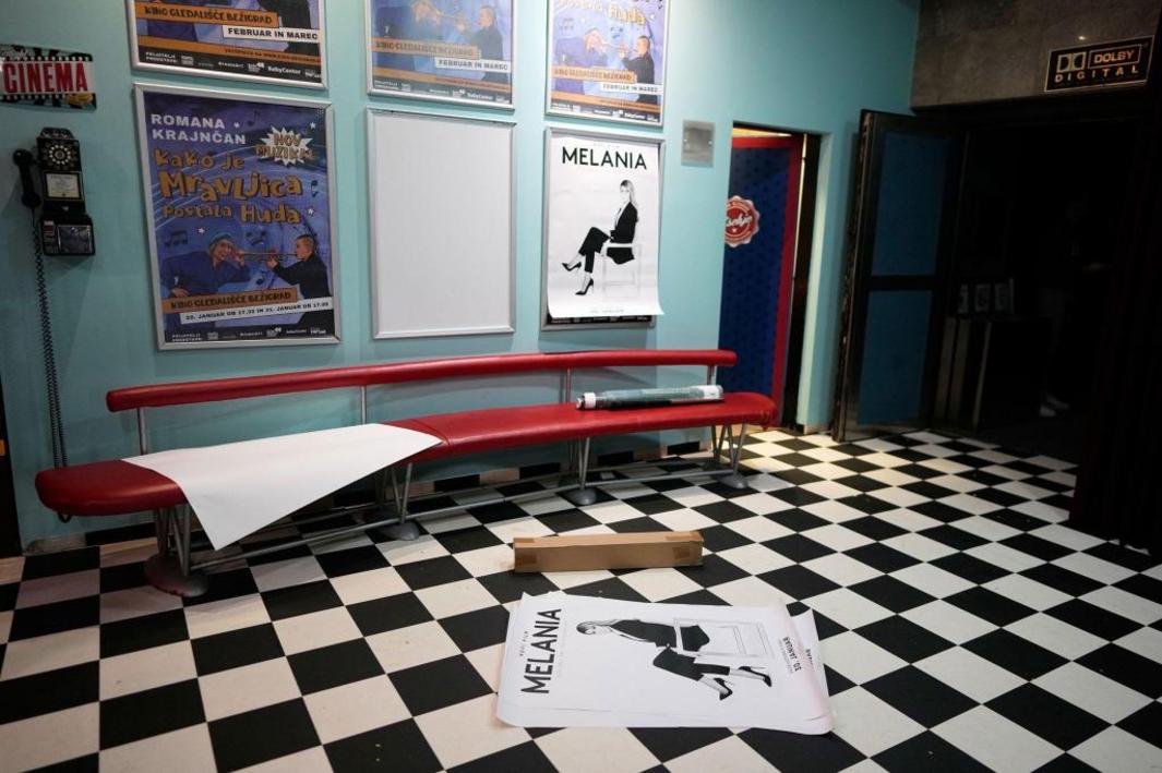 Phản ứng với phim tài liệu về Melania Trump: Phản ánh sự chia rẽ chính trị của Hoa Kỳ 1 From empty theaters to packed houses response to Melania Trump documentary reflects America8217s political division1