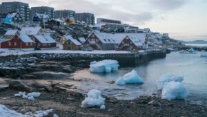Tổng Thống Donald Trump đe dọa áp thuế lên các nước không ủng hộ việc Mỹ kiểm soát Greenland