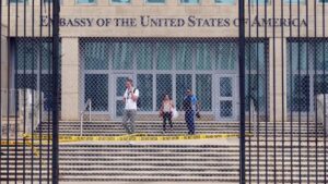 Bộ trưởng An ninh Nội địa mua vũ khí liên quan đến ‘Hội chứng Havana’