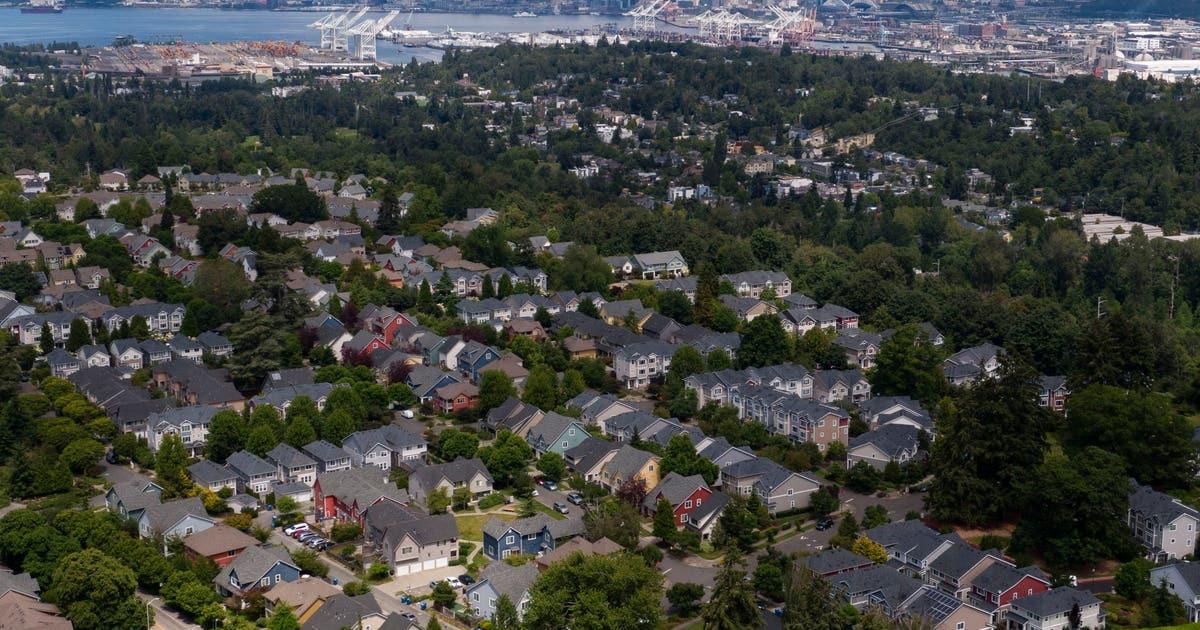 Giá nhà tại Seattle tăng trở lại, trong khi giá nhà trên toàn tiểu bang giảm 1 GettyImages 2157832032 scaled 1