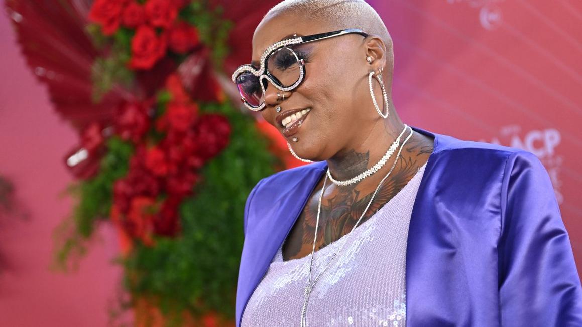 Ngôi sao TikTok Shirley Raines, người mang bữa ăn và sự tôn trọng đến khu Skid Row, qua đời ở tuổi 58 1 GettyImages 2201221886